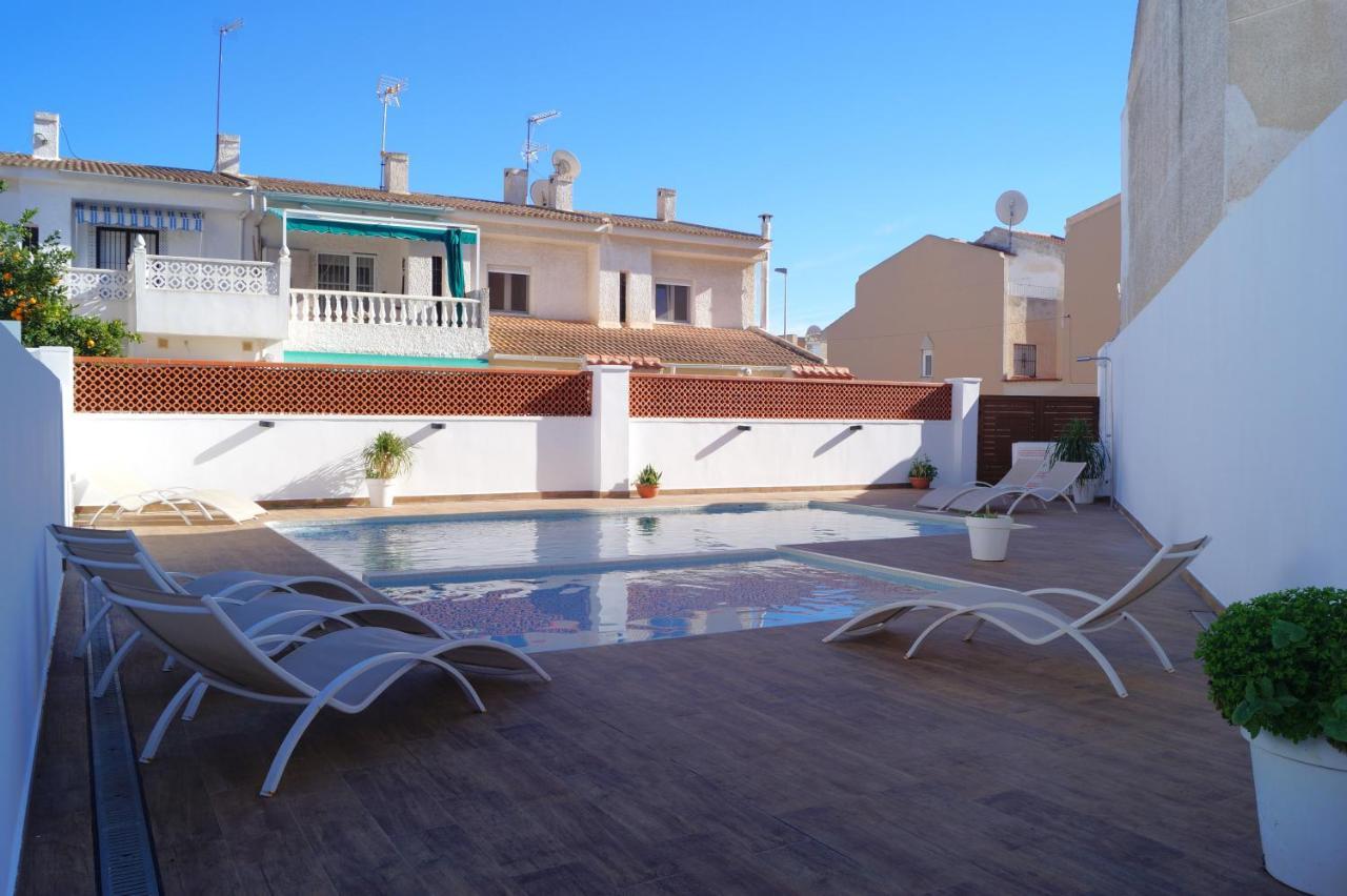 Apartamentos El Abuelo Torrevieja Exterior photo