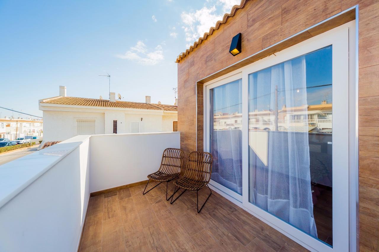 Apartamentos El Abuelo Torrevieja Exterior photo