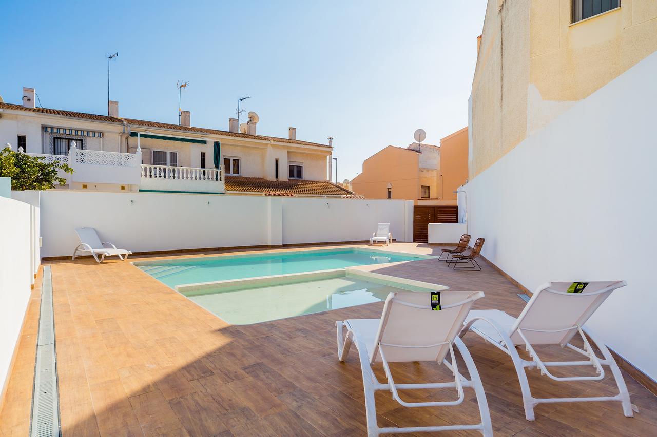 Apartamentos El Abuelo Torrevieja Exterior photo